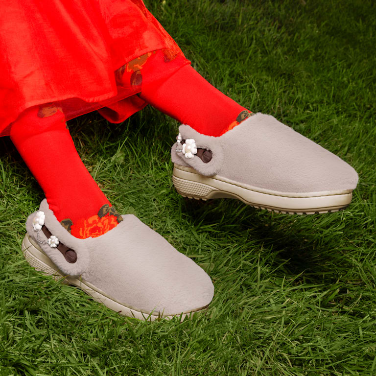 Unfurgettable Cozy Clog